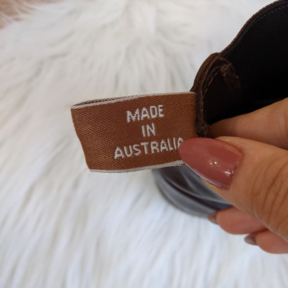 R.M Williams Chelsea Boots - Picture 15 of 16